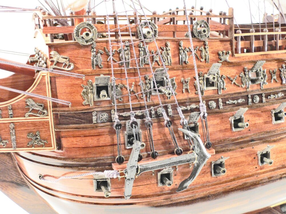 Maquette en bois à construire du souverain des mers !