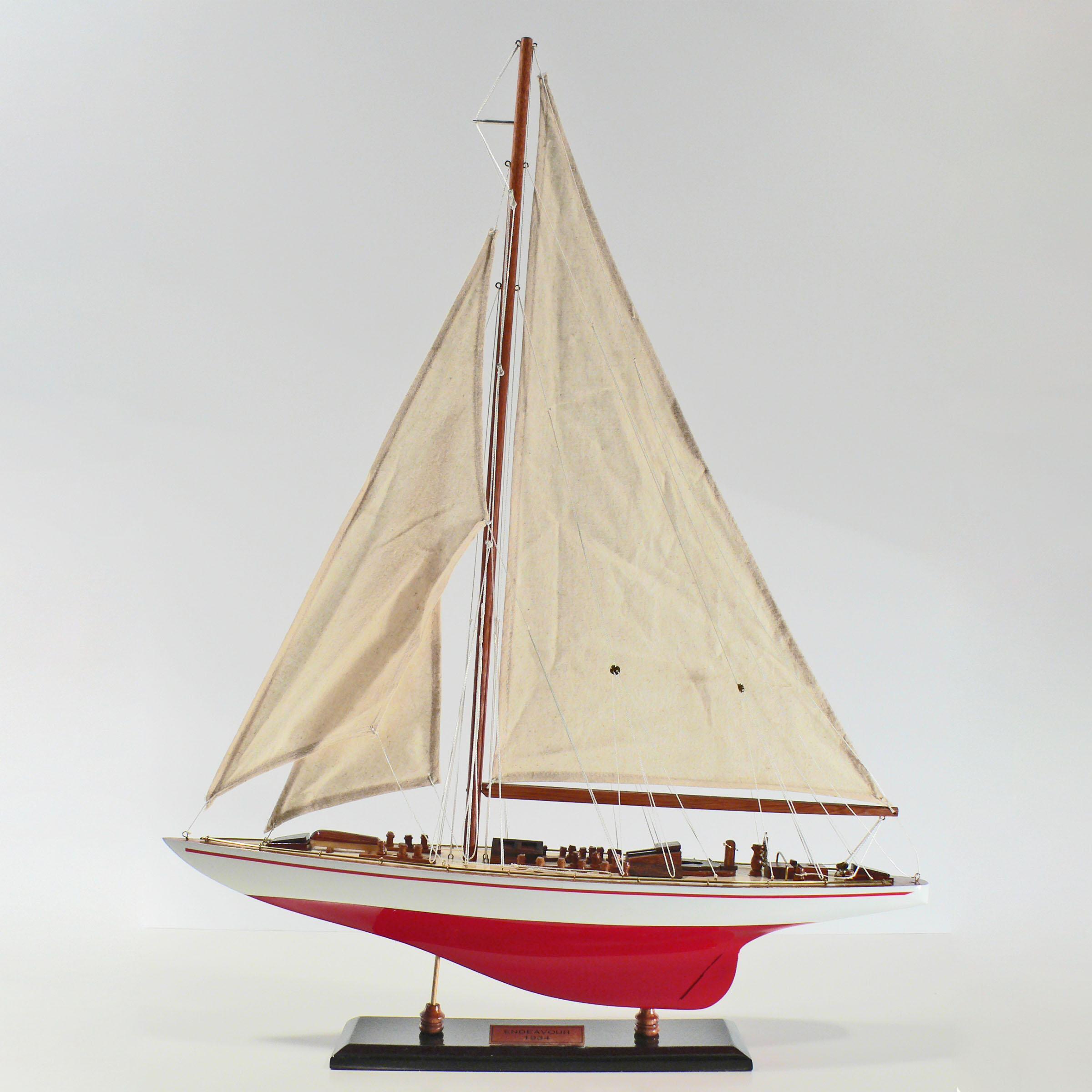 Endeavour-Painted-RW-L80-01 Endeavour (Rot, Weiß) - Bild 1
