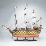 HMS Victory Closed Sails (Gelb) (M)