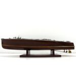 Handgefertigtes Schiffsmodell aus Holz der Riva Aquarama mit grünen Sitzen